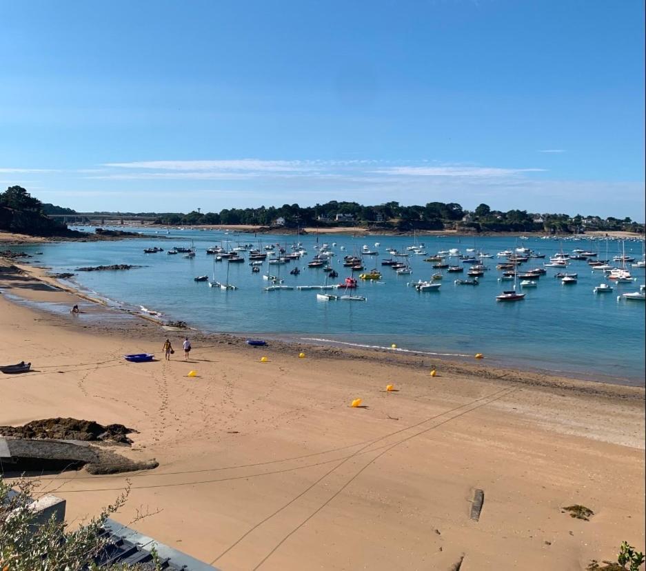 Magnifique Bas De Villa Deux Chambres Situe Pres Des Plages Et Du Golf Saint-Briac-sur-Mer Bagian luar foto